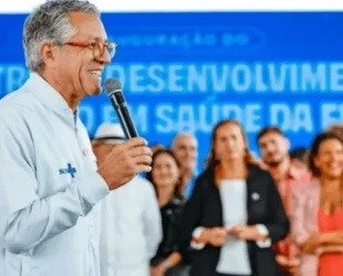 'Poderoso chefão': Padilha diz que Flávio Bolsonaro comandava hospitais no Rio e entregou unidade para milícia