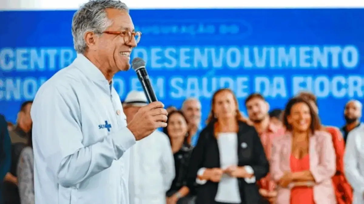 'Poderoso chefão': Padilha diz que Flávio Bolsonaro comandava hospitais no Rio e entregou unidade para milícia