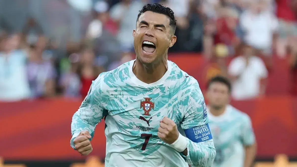 Portugal vence de virada e Espanha goleia; equipes se enfrentam nas oitavas