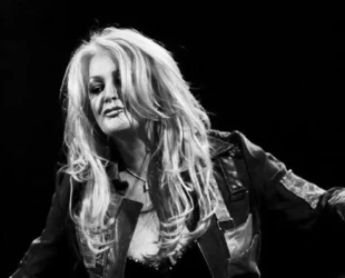 Total Eclipse of Heart: morre cantora Bonnie Tyler aos 75 anos