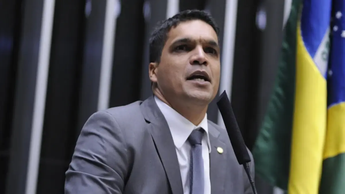 Mobiliza lança Cabo Daciolo ao governo do Amazonas