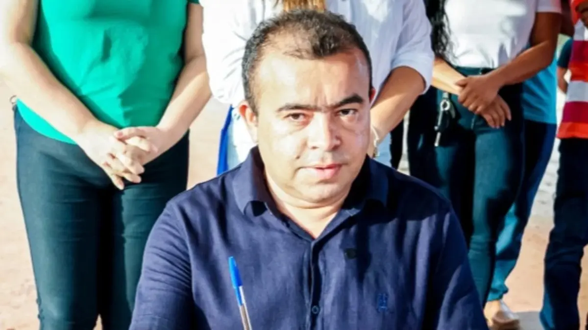 Prefeito no MA ameaça demitir servidores que não apoiarem Flávio