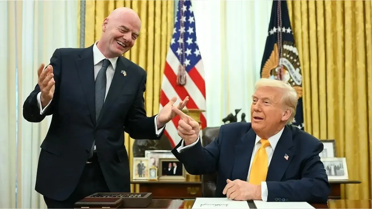 Trump diz que seria um 'erro terrível' Infantino deixar a Fifa