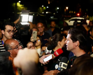 Campanha de Daniel Vilela começa em Goiânia com adesivaço