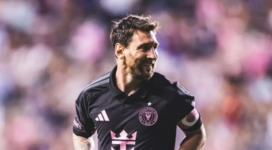 Messi dá tapa no rosto de adversário em jogo nos Estados Unidos
