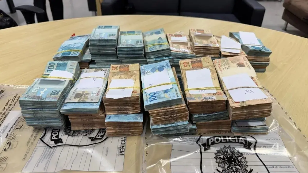 PF apreende R$ 510 mil em espécie em mala de passageira no Aeroporto de Congonhas