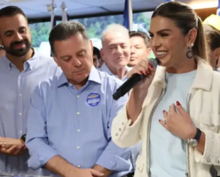 Flávia Teles deixa campanha após nova internação