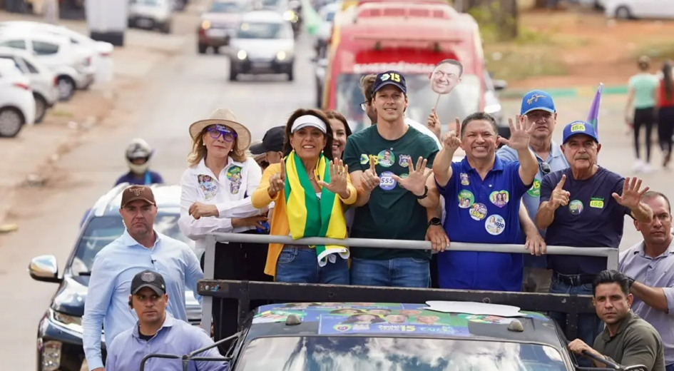 Carreatas de Daniel no entorno reúnem mais de 4 mil carros