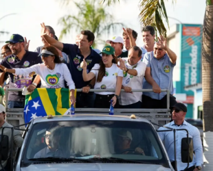 'Viemos aqui para ouvir a população e reafirmar que queremos fazer muito mais', diz Daniel Vilela em Pontalina