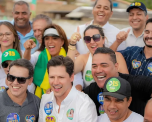Doze prefeitos acompanham Daniel Vilela em campanha no Nordeste Goiano