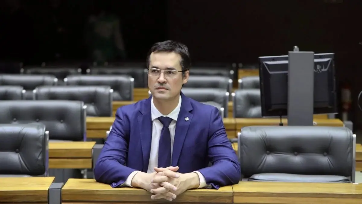 TSE mantém campanha de Dallagnol suspensa