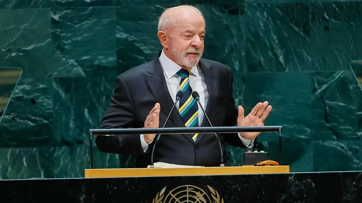 Flávio pede ao TSE que Lula não use discurso da ONU na campanha