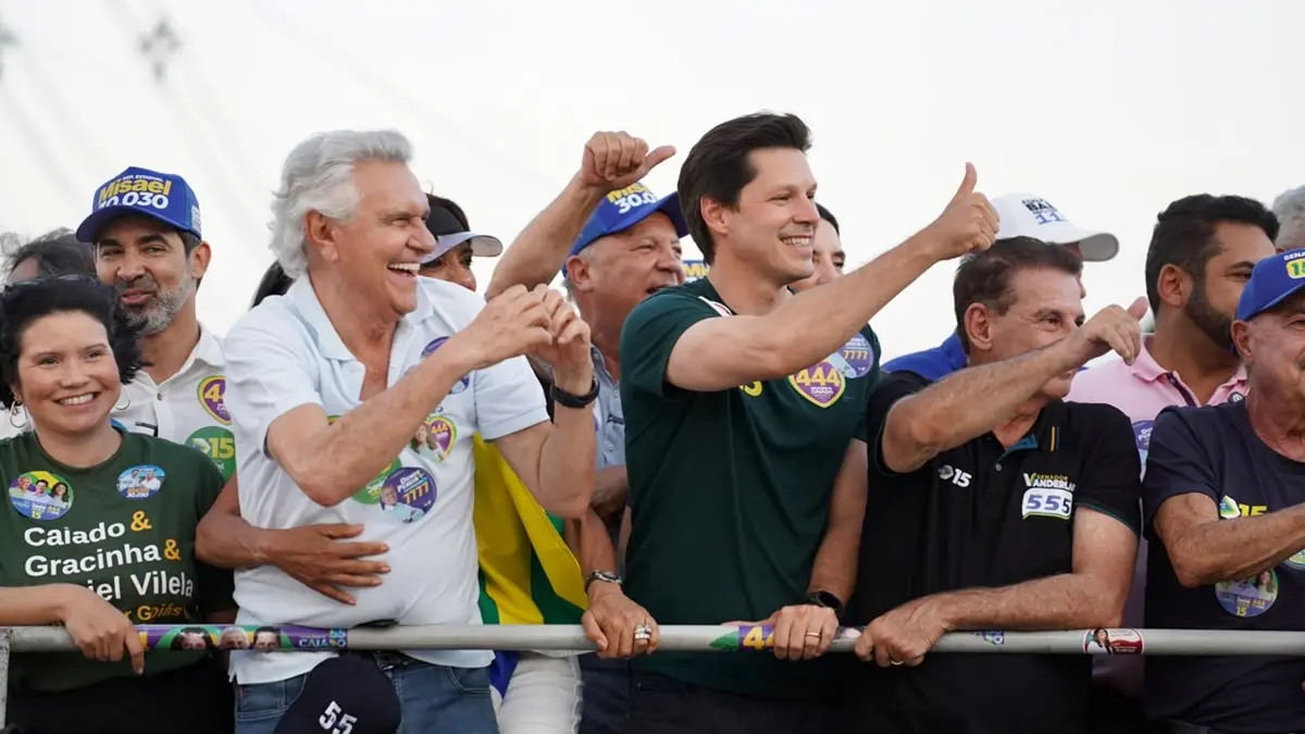 Mil veículos participam de carreada de Daniel e Caiado em Senador Canedo