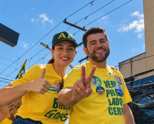 Viúva de Amilton Filho, Ana Caroline de Faria para seguir com candidatura