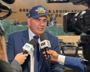 Paulo Cezar Martins articula presidência da Alego