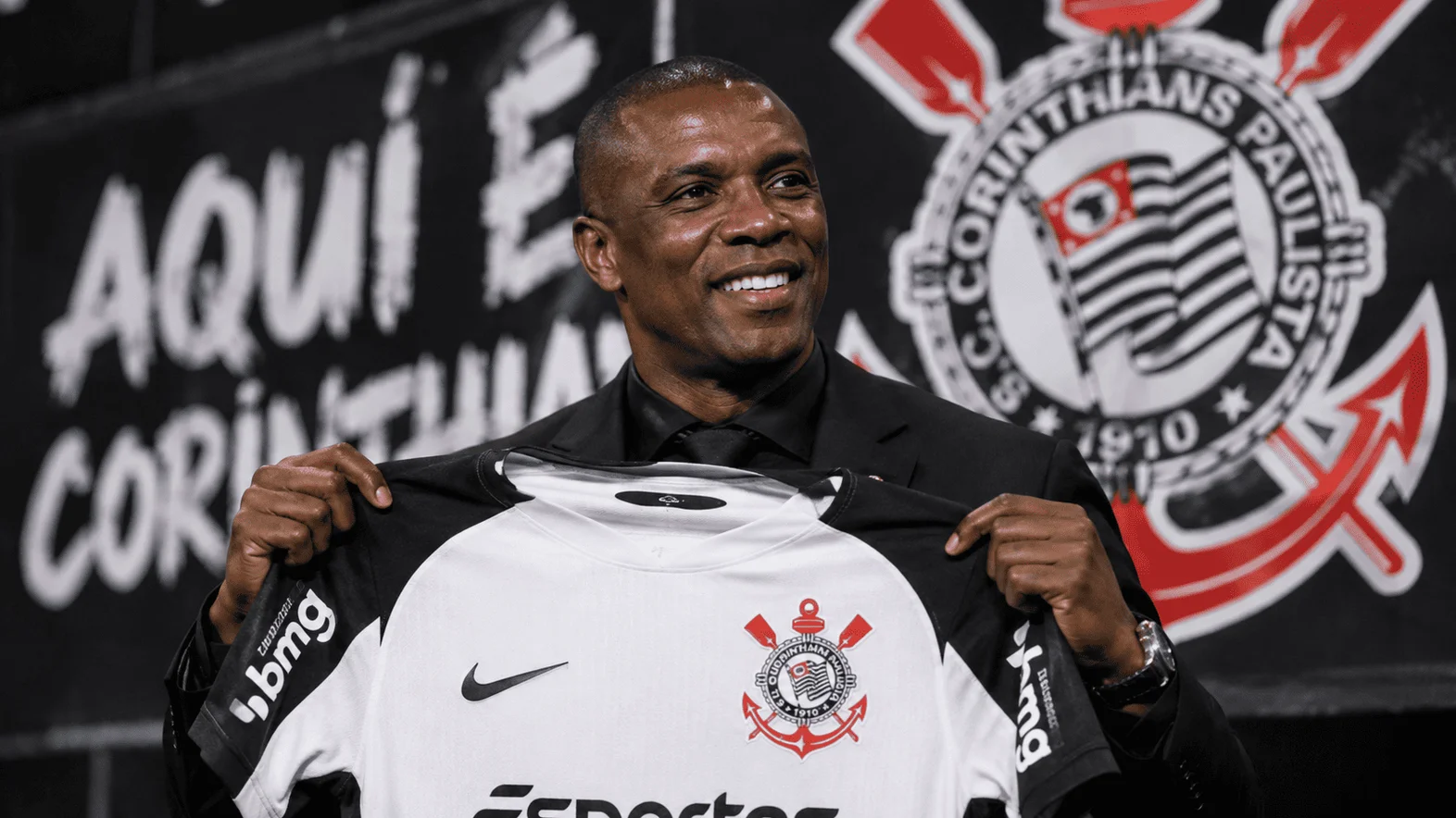 Apresentacao-da-Nova-Camisa-do-Corinthians-1.png